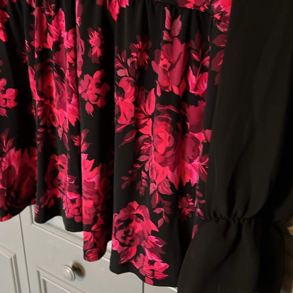 NWT Torrid : Rose Blouse - 0 - Picture 3 of 8